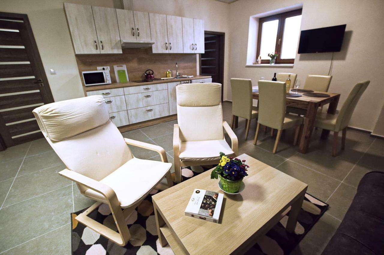 "U Capa" Krasny Apartman V Sedleci Sedlec  Ngoại thất bức ảnh