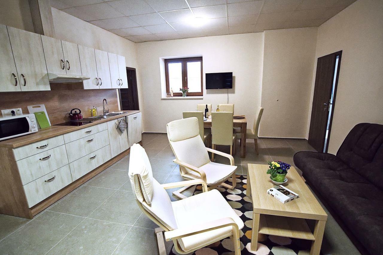 "U Capa" Krasny Apartman V Sedleci Sedlec  Ngoại thất bức ảnh