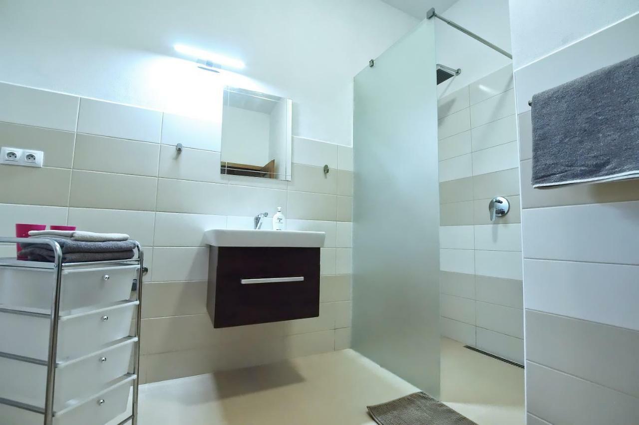 "U Capa" Krasny Apartman V Sedleci Sedlec  Ngoại thất bức ảnh