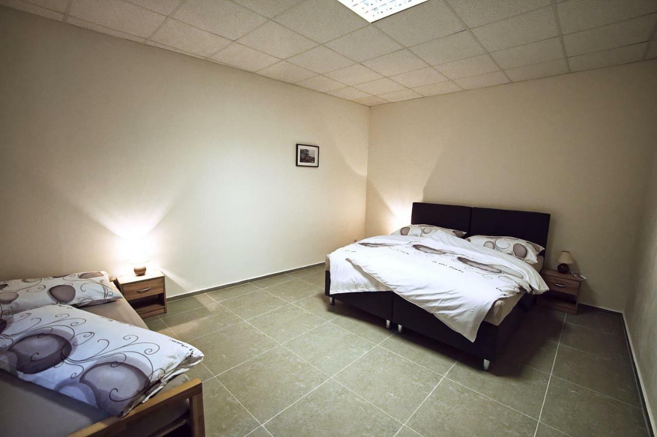 "U Capa" Krasny Apartman V Sedleci Sedlec  Ngoại thất bức ảnh